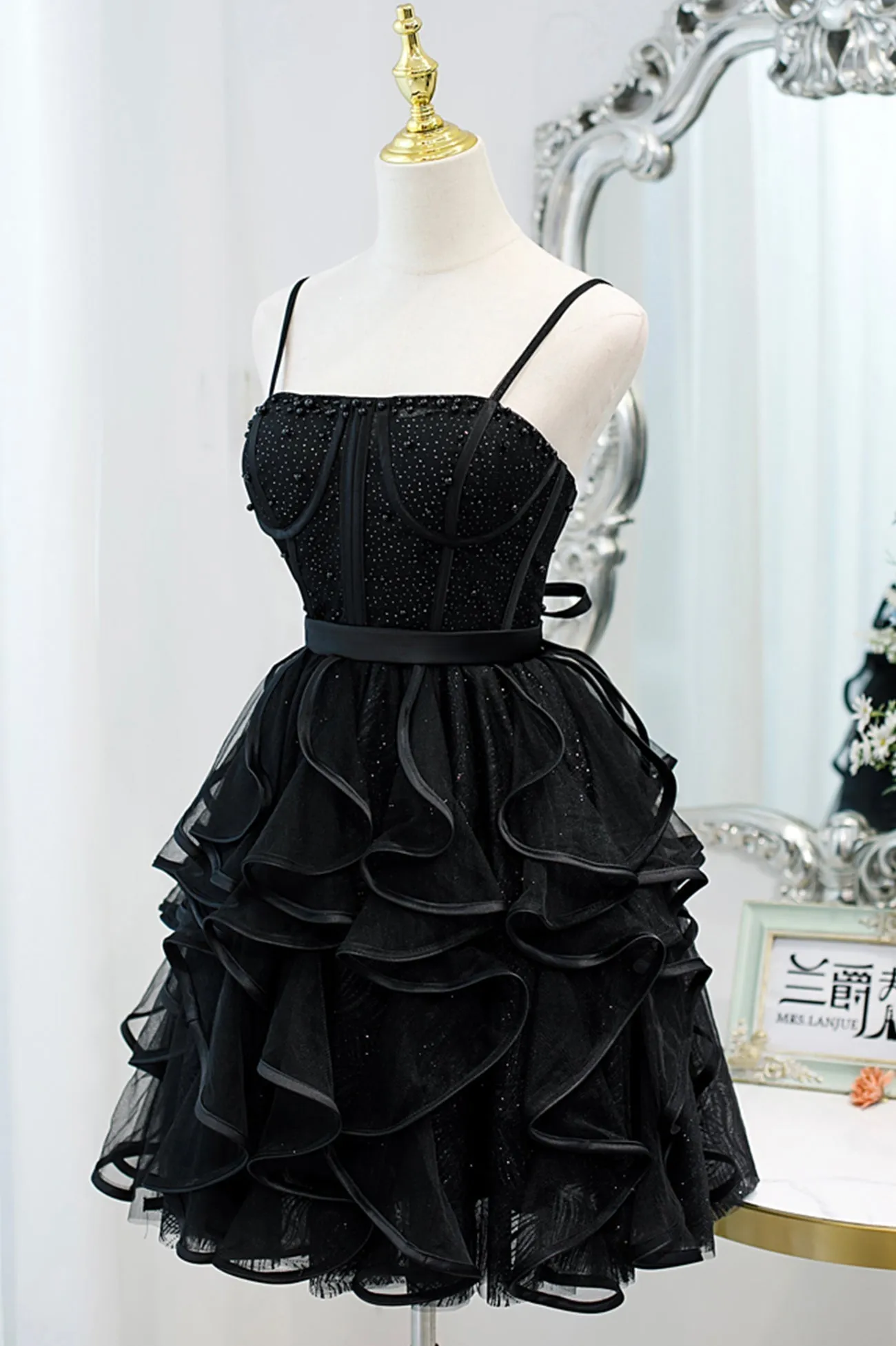 A-Line Spaghetti Strap Tulle Short Homecoming Dress