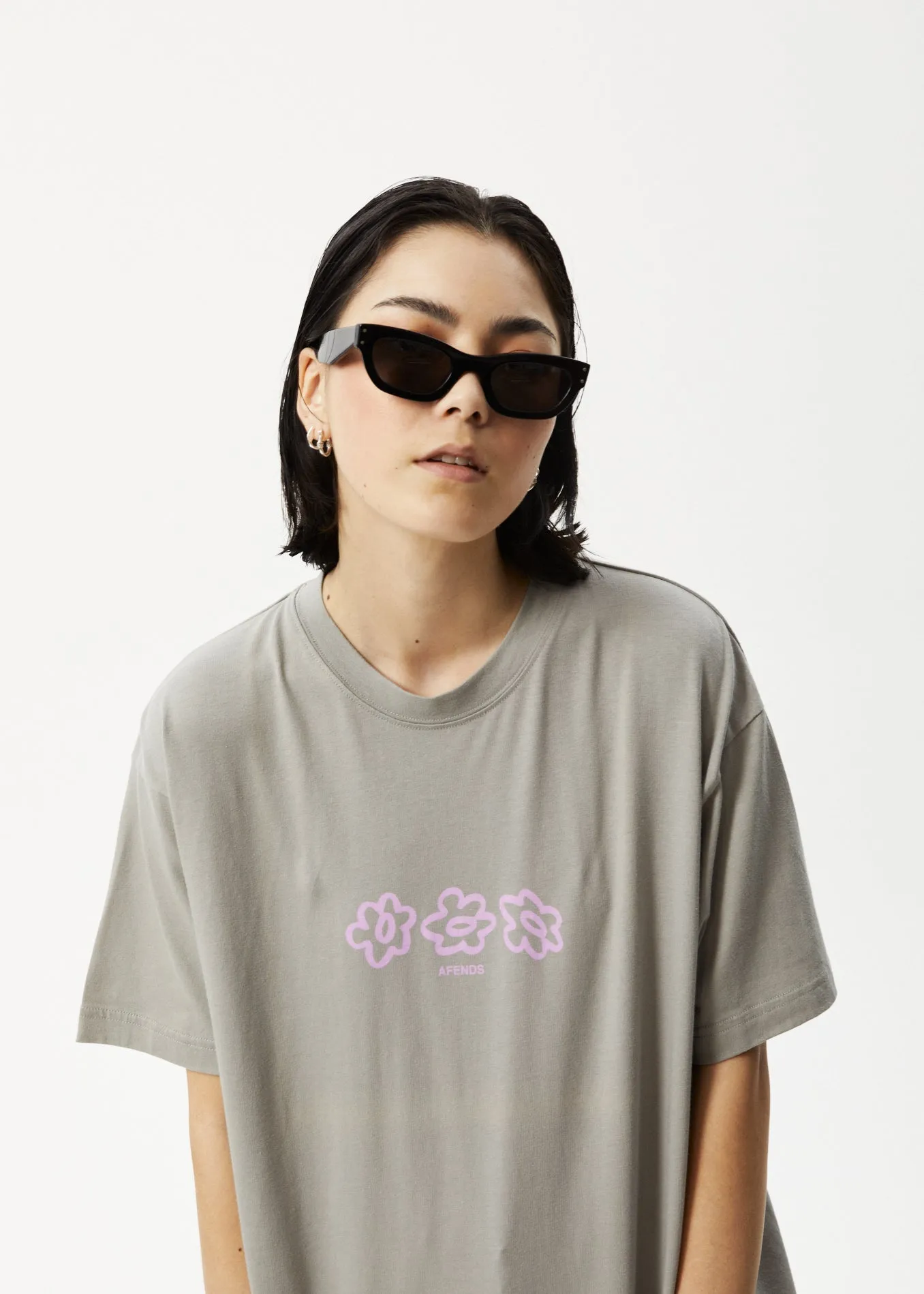 AFENDS Womens Lily Slay - Oversized Graphic T-Shirt - Olive