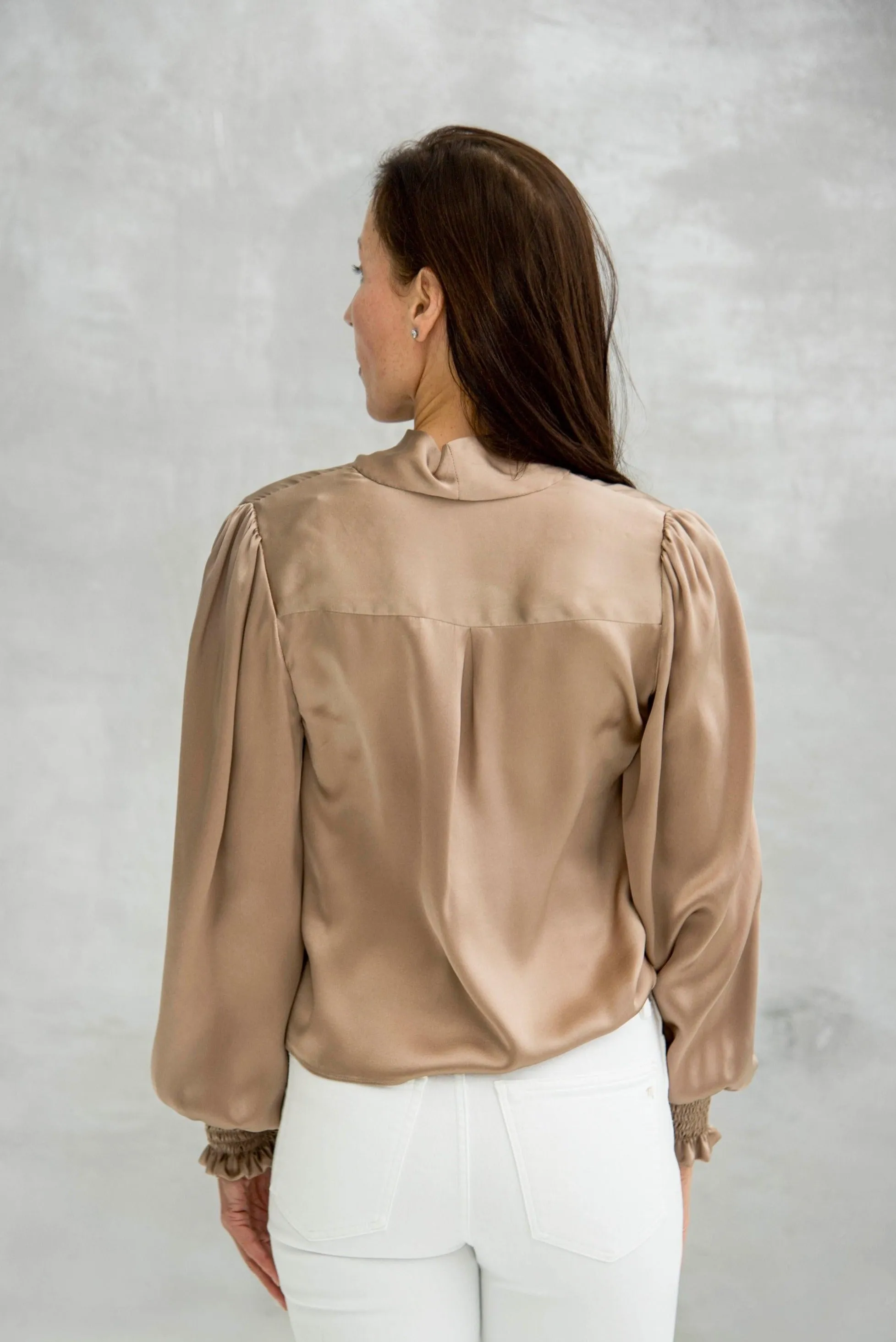 Blouse in Silk Charmeuse