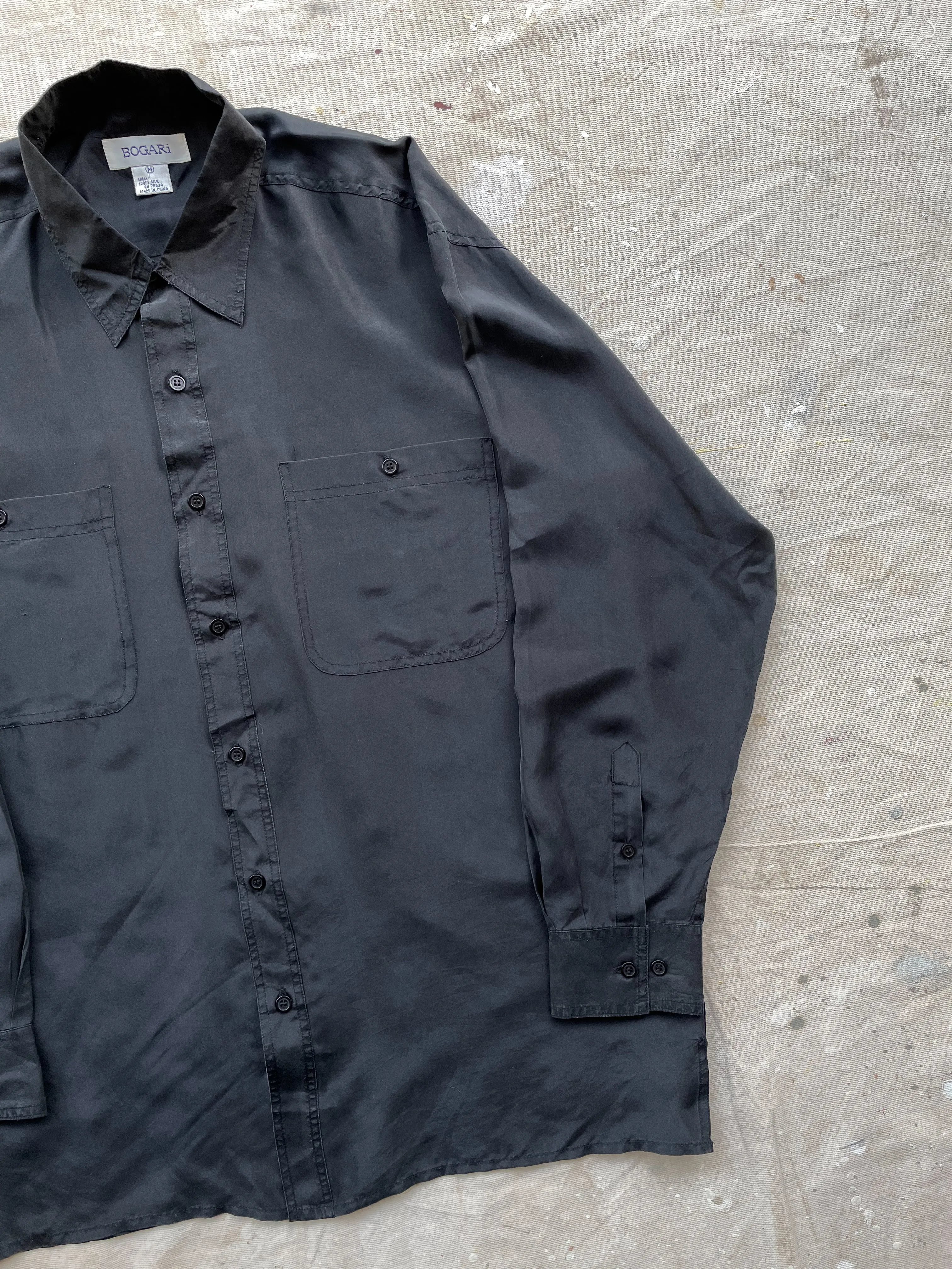 SILK BUTTON-UP SHIRT—BLACK [M]